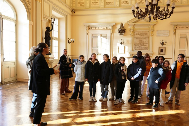 visite enfants de l'ancienne salle des délibérations 