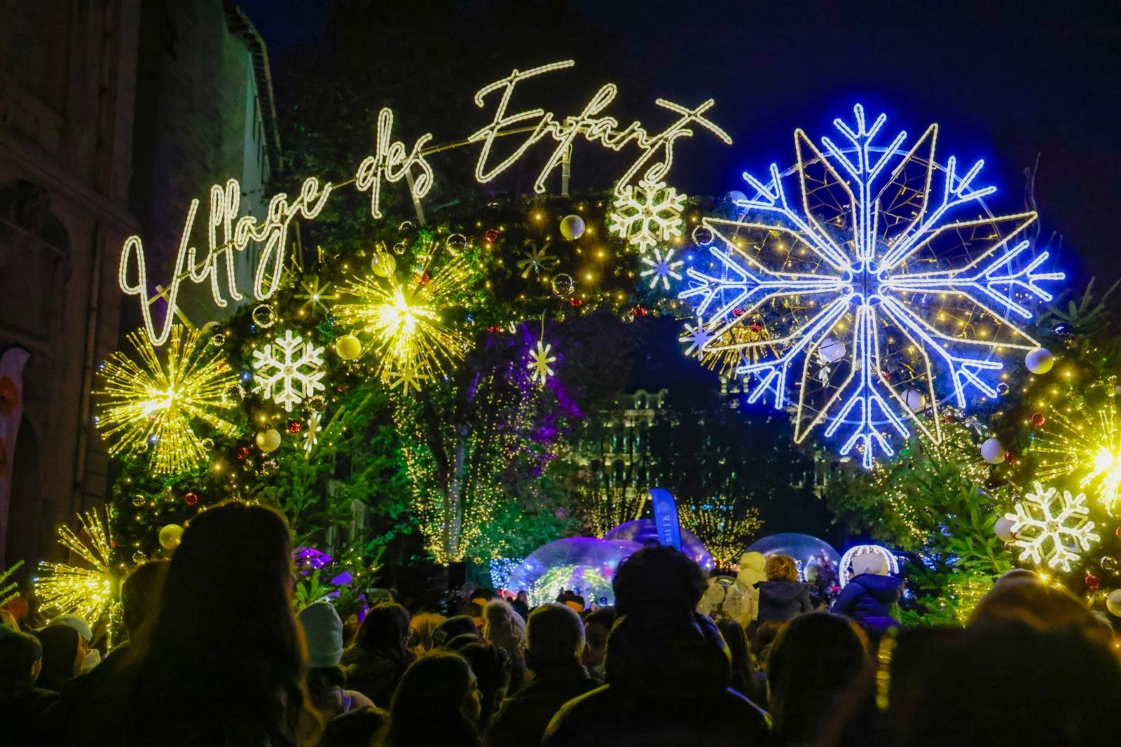 village enfants noel jeux