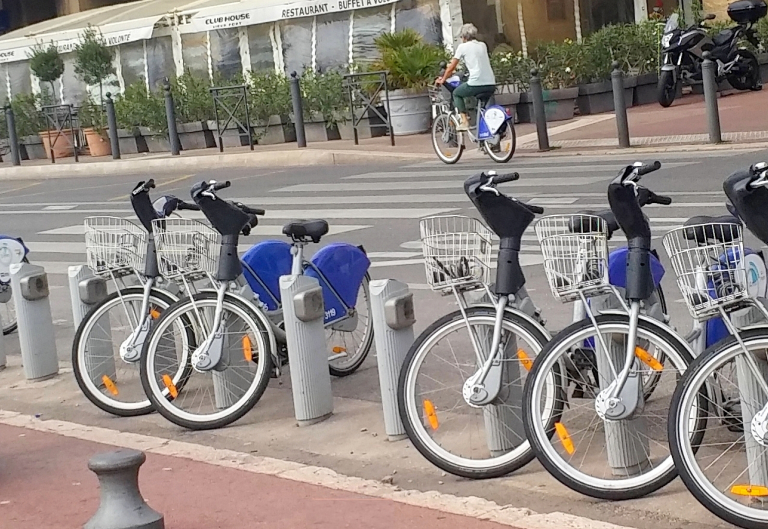 A Velo Deplacez Vous Sans Polluer Ville De Marseille
