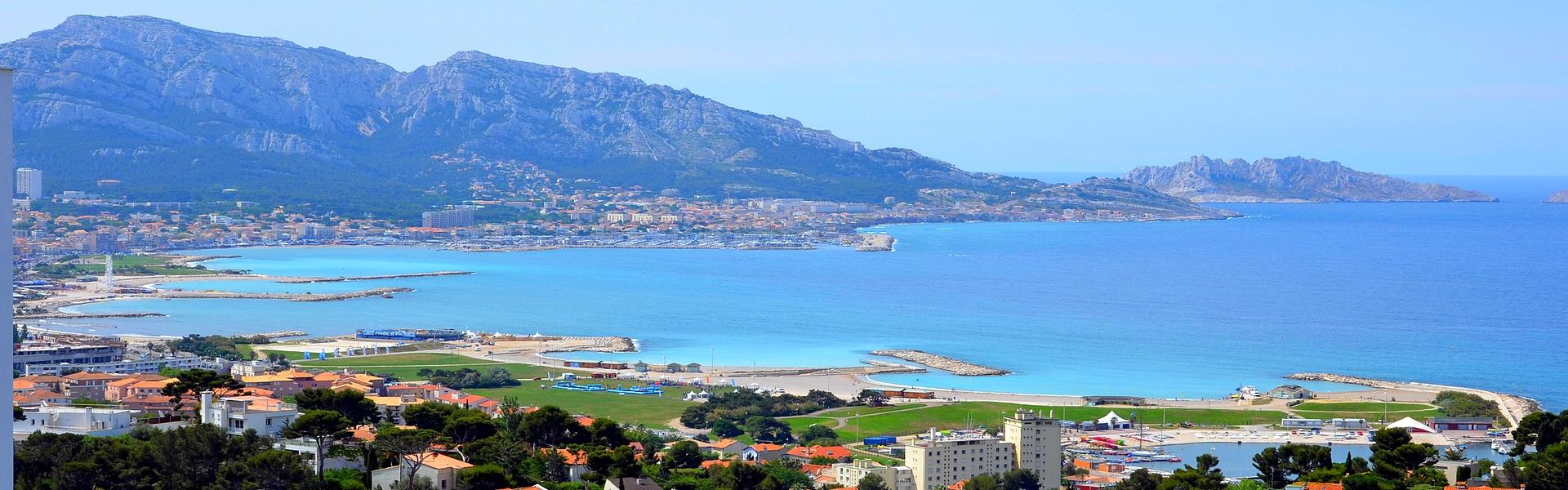 https://www.marseille.fr/sites/default/files/styles/image_full/public/contenu/Mer/littoral-sud_pano.jpg?itok=OA9dmSUz
